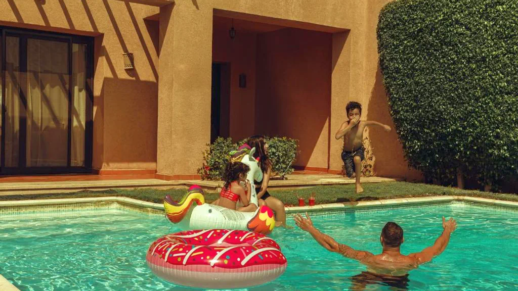 الفندق كانكون بيتش ريزورت - العين السخنة